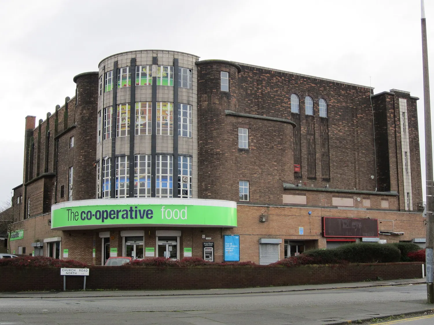 The long side elevation of the former Abbey Cinema in Wavertree along Church Road North